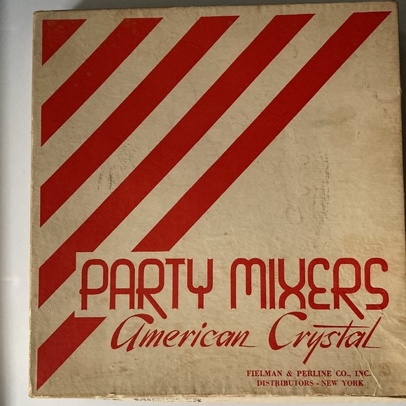 Vintage American Crystal Party Mixers - Picture 6 of 9